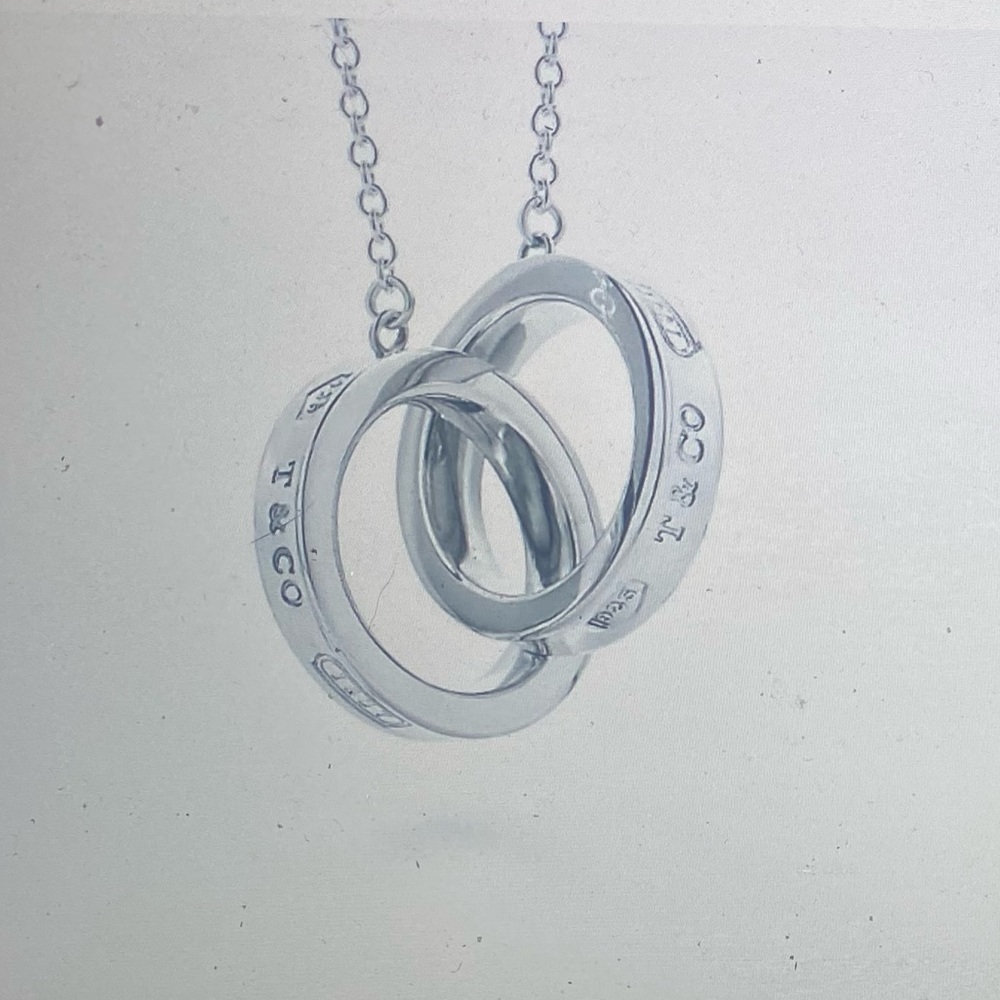 Interlocking circles Tiffany pendant